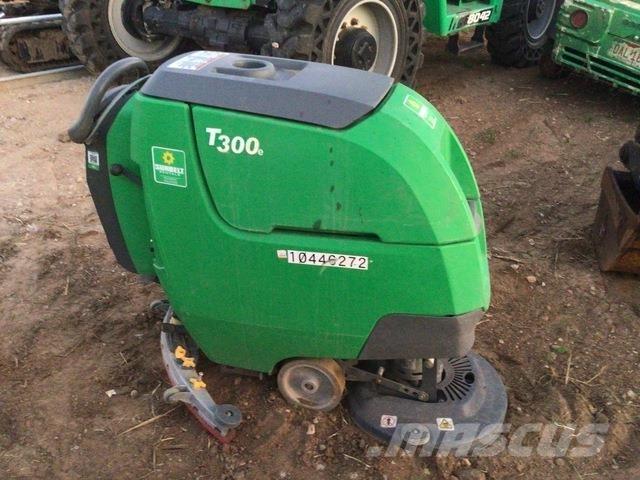 Tennant T300 洗地吸乾機