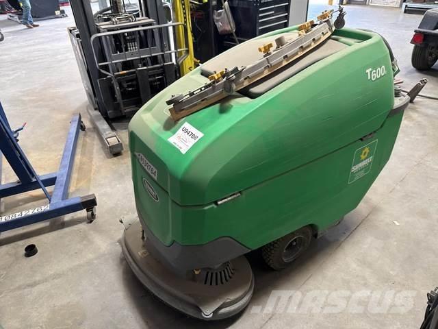 Tennant T600E 洗地吸乾機