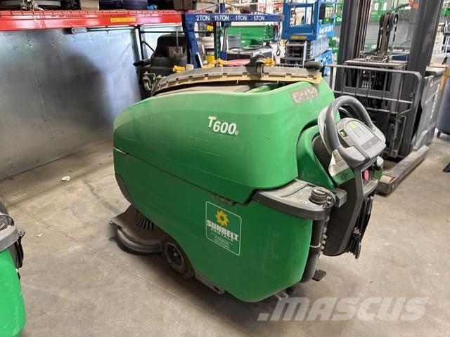 Tennant T600E 洗地吸乾機