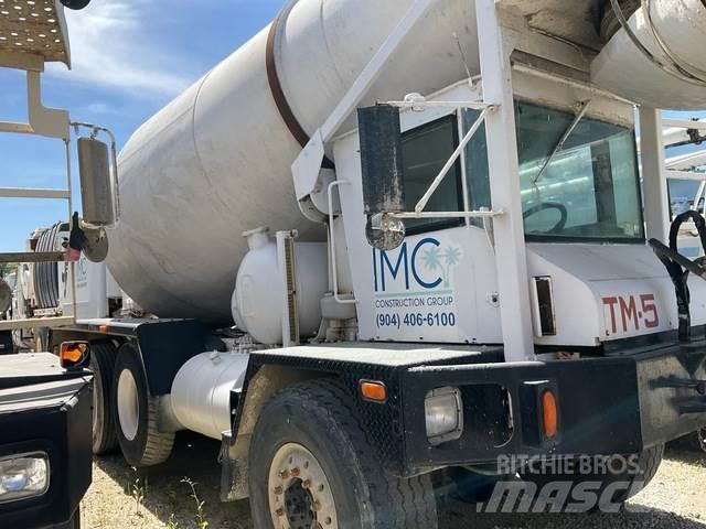 Terex  其他貨車