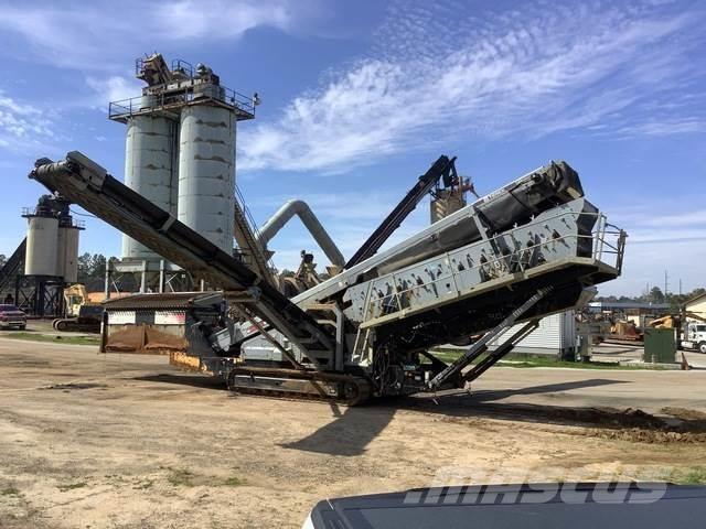 Terex M2100-3 篩分機