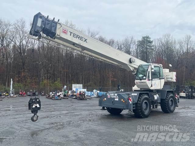 Terex RT230-2 越野起重機