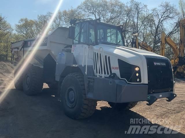 Terex TA300 鉸接式起吊車
