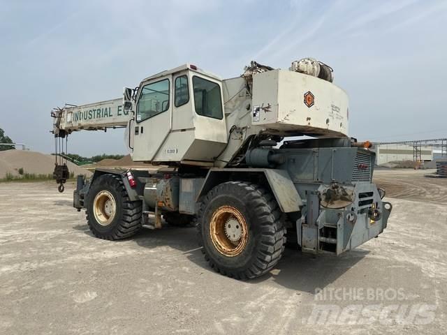 Terex TR230 越野起重機