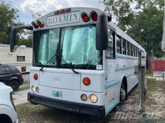 Thomas  露營車和有篷卡車