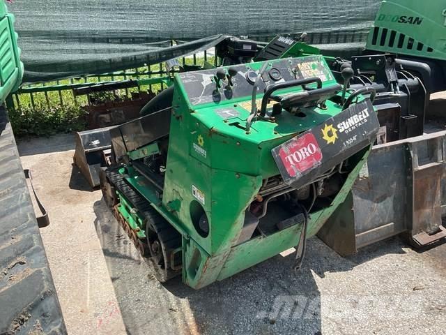 Toro  滑移轉向裝載機