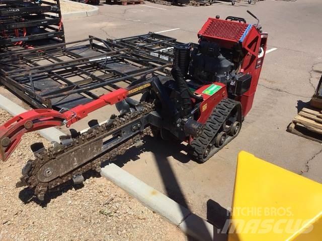 Toro TRX-250 掘溝機