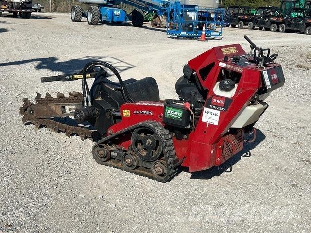 Toro TRX-250 掘溝機