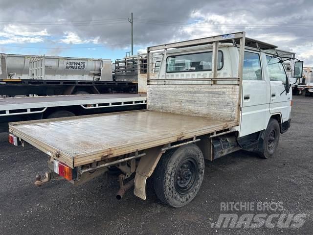 Toyota DYNA 平板式/側卸式卡車