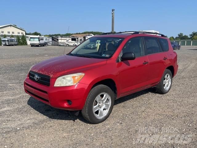 Toyota RAV4 汽車