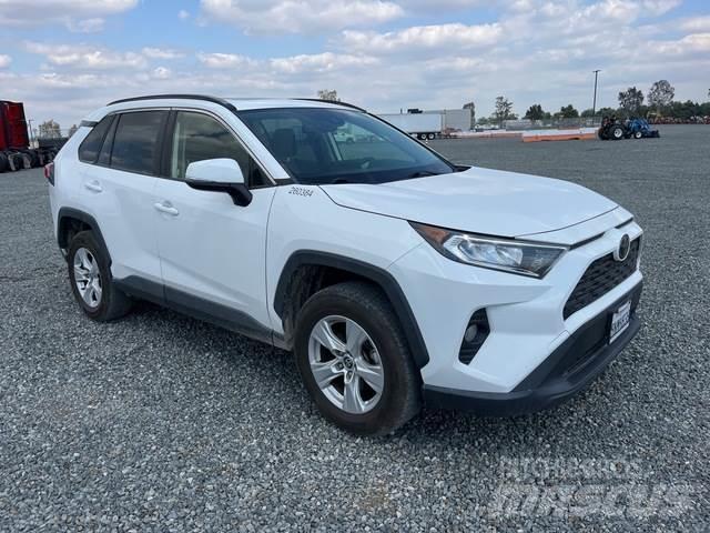 Toyota RAV4 汽車