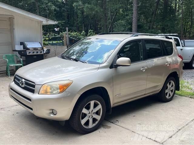 Toyota RAV4 汽車