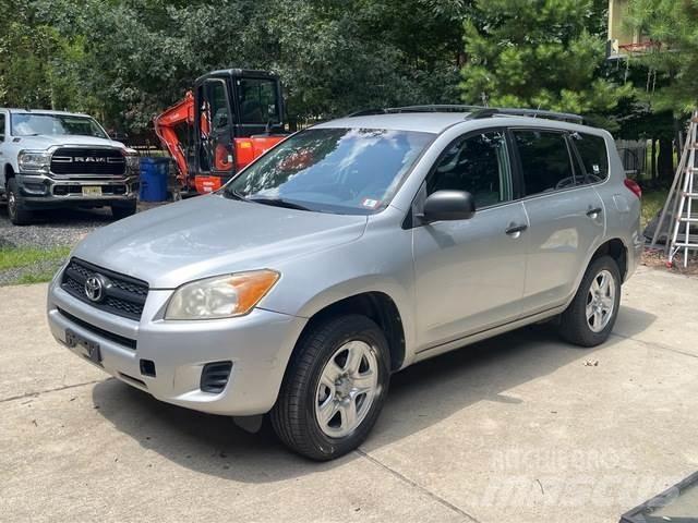 Toyota RAV4 汽車