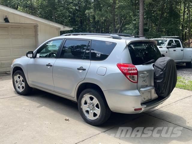 Toyota RAV4 汽車