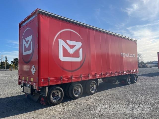 Transcraft  篷布拖車