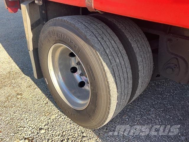 Transcraft  篷布拖車