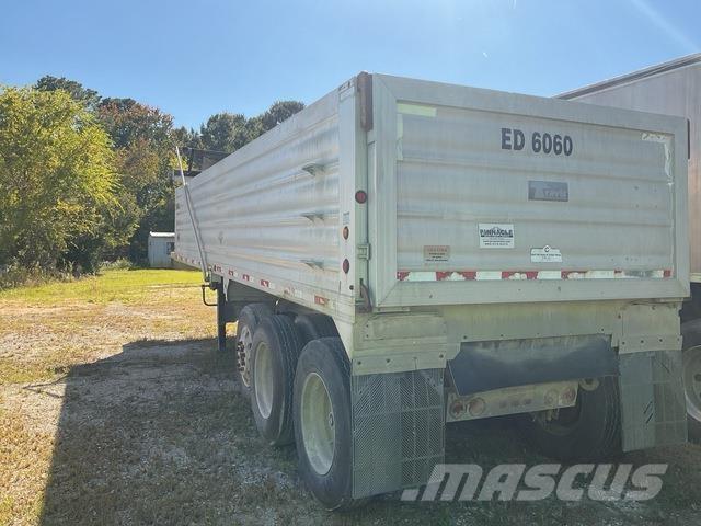 Travis  傾卸式拖車