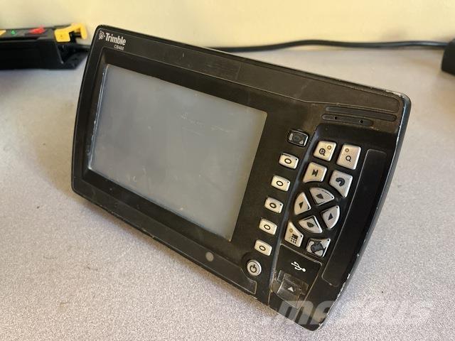 Trimble CB460 其他