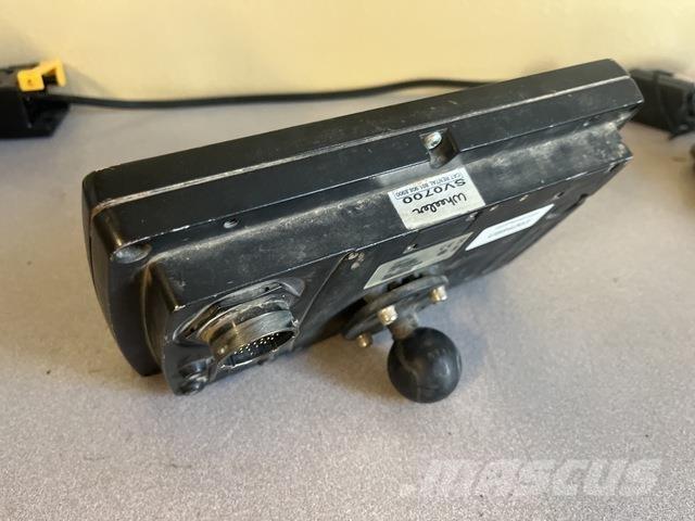 Trimble CB460 其他