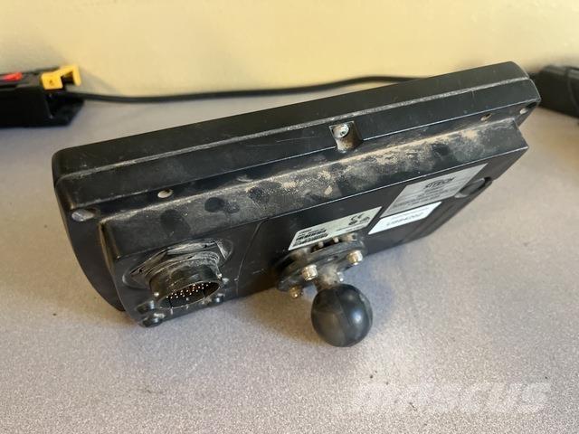 Trimble CB460 其他