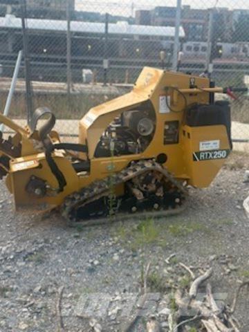 Vermeer RTX250 掘溝機