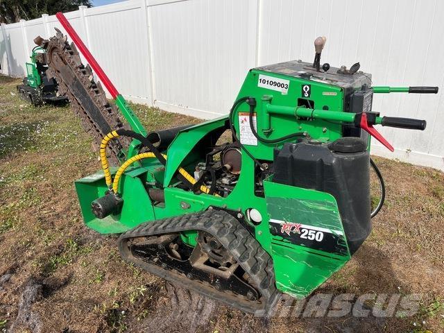 Vermeer RTX250 掘溝機