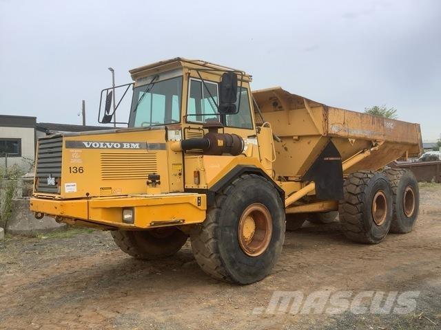 Volvo A25C 鉸接式起吊車