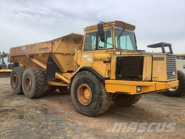 Volvo A25C 鉸接式起吊車