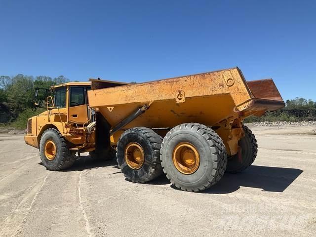 Volvo A25D 鉸接式起吊車