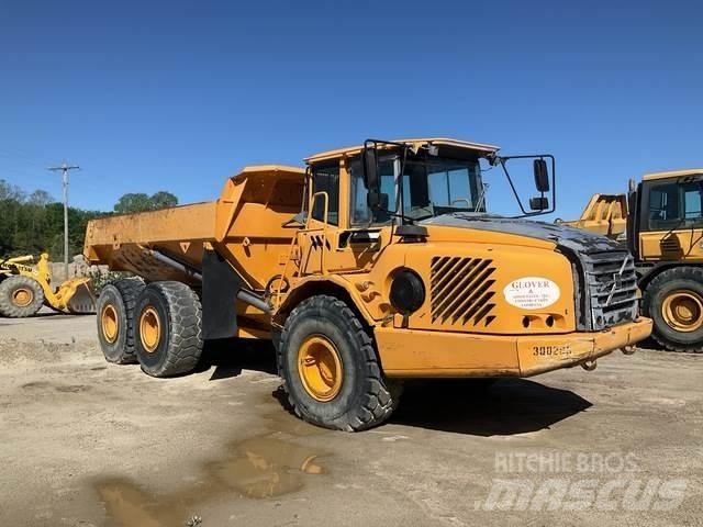 Volvo A25D 鉸接式起吊車