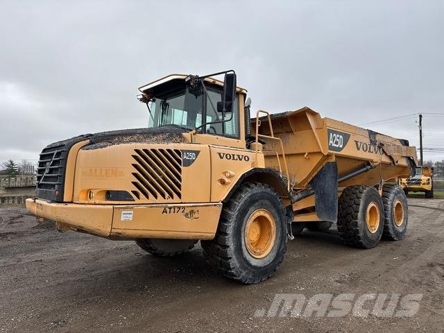 Volvo A25D 鉸接式起吊車