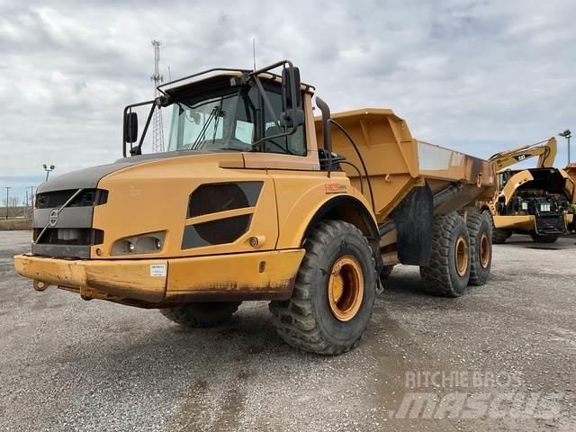 Volvo A25F 鉸接式起吊車