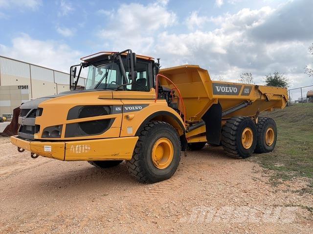 Volvo A25G 鉸接式起吊車