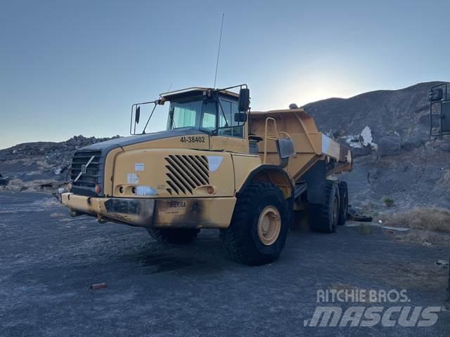 Volvo A35D 鉸接式起吊車