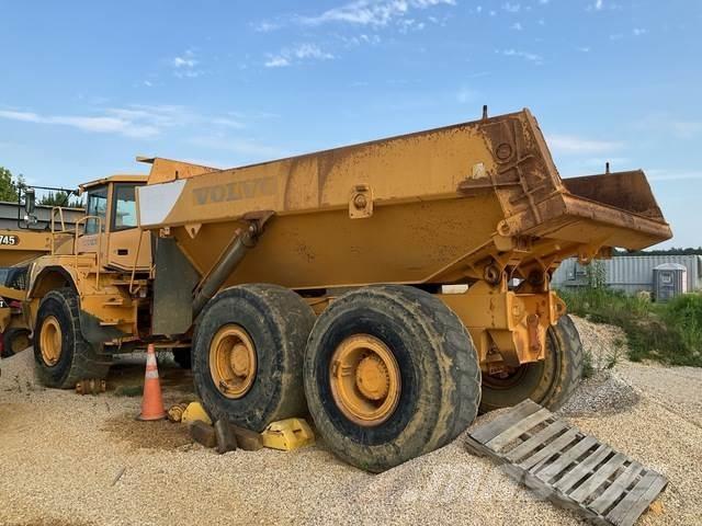 Volvo A35D 鉸接式起吊車