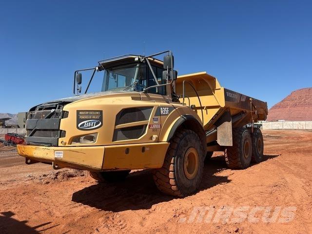 Volvo A35F 鉸接式起吊車