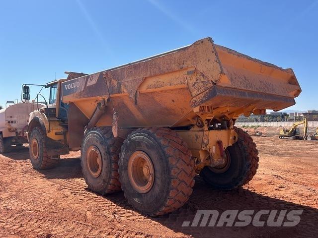 Volvo A35F 鉸接式起吊車