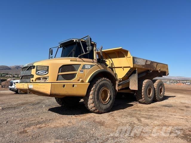 Volvo A35F 鉸接式起吊車