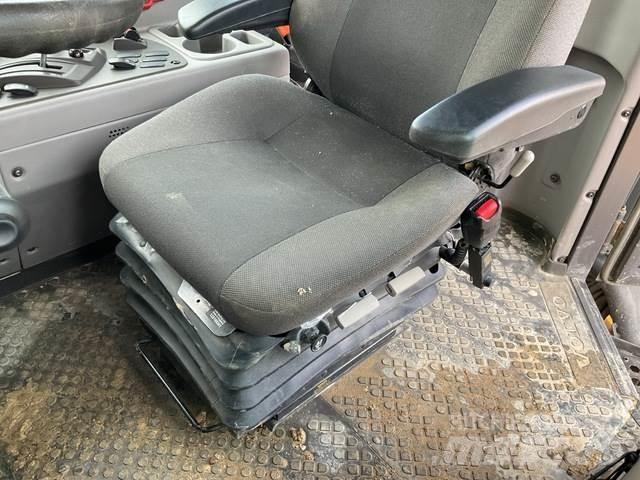 Volvo A40G 鉸接式起吊車