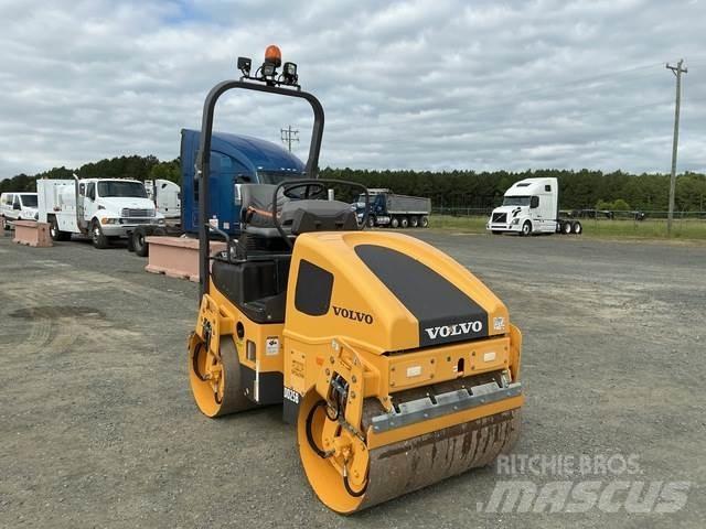 Volvo DD25B 雙輪滾壓機