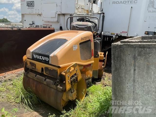 Volvo DD25B 雙輪滾壓機