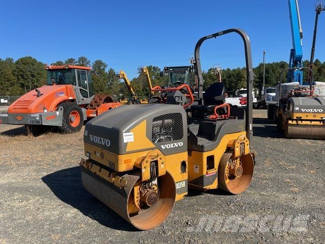 Volvo DD35B 雙輪滾壓機