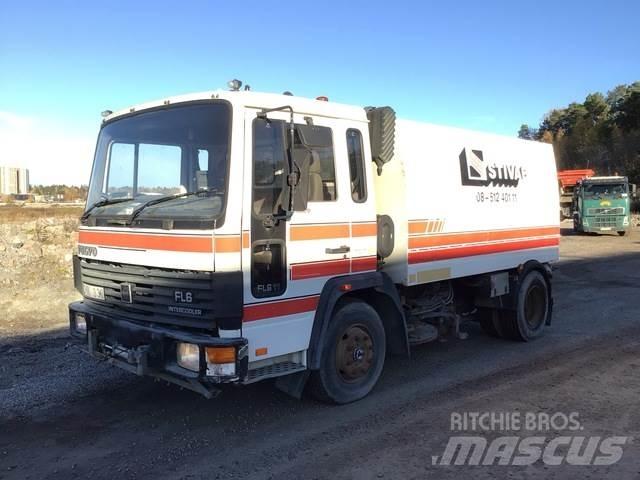 Volvo FL611 清掃車