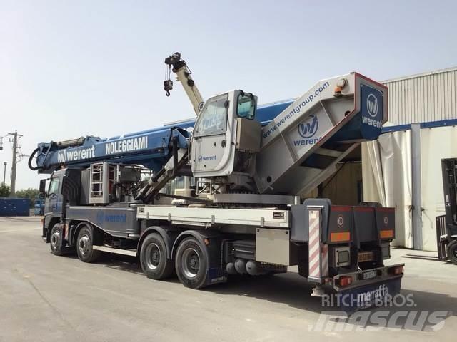 Volvo FM 卡車裝載高空作業車