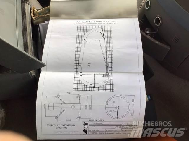 Volvo FM 卡車裝載高空作業車