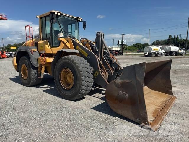 Volvo L110H 輪胎式裝載機