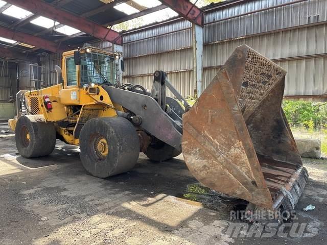 Volvo L220E 輪胎式裝載機