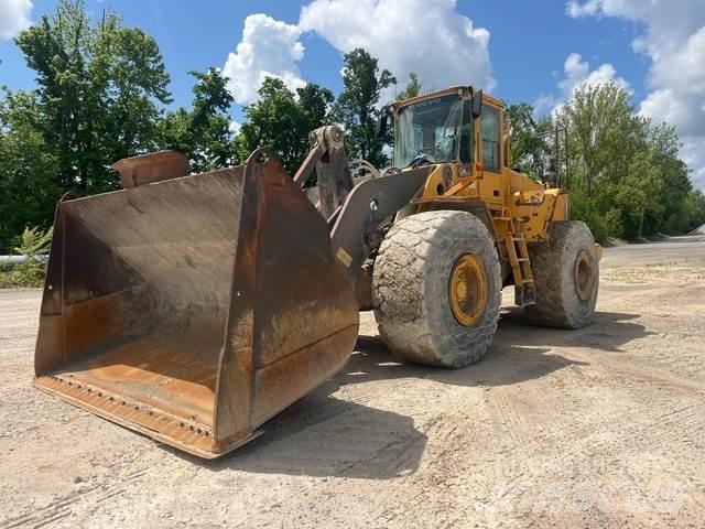 Volvo L220E 輪胎式裝載機