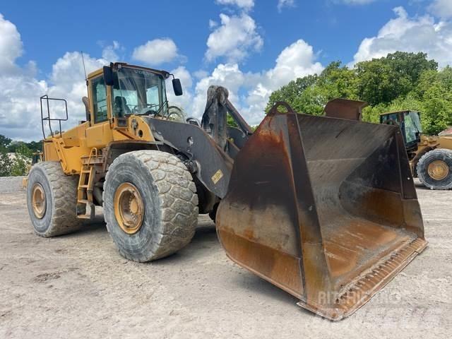 Volvo L220E 輪胎式裝載機