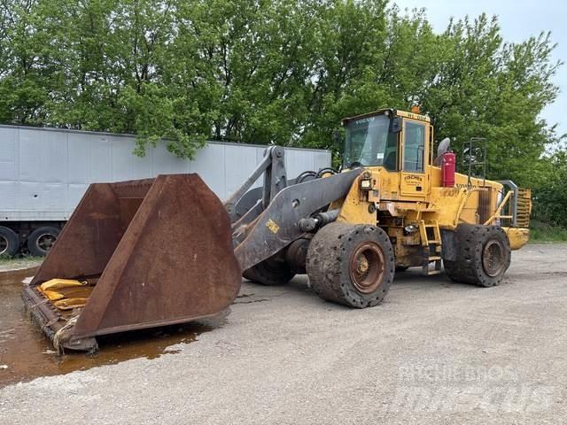 Volvo L220E 輪胎式裝載機